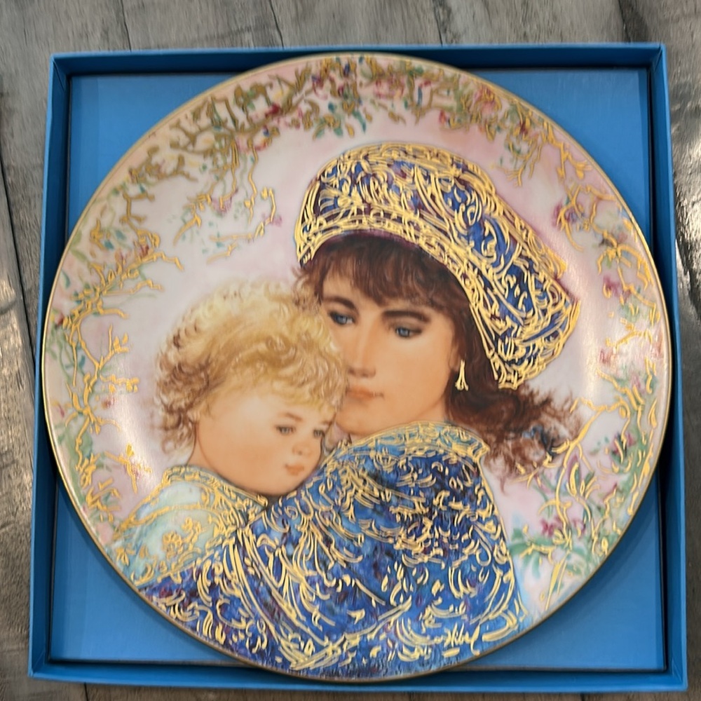 Collectible Mother Child Porcelain Plate Gold Embellished Fine China Collectors